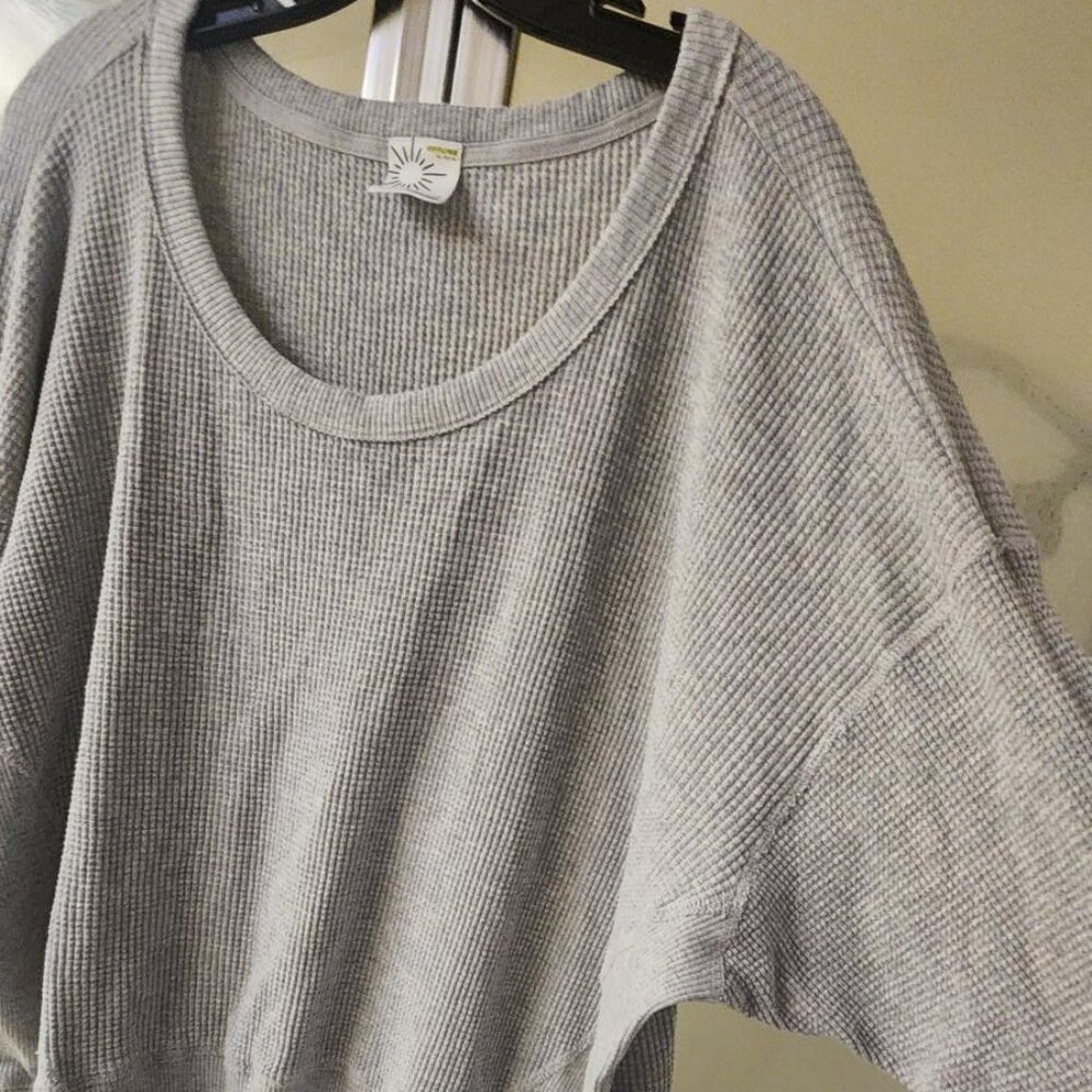 OFFLINE By AERIE Women's Gray Burst A Move Long Sleeve Thumbhole Oversize Top L - Picture 2 of 7